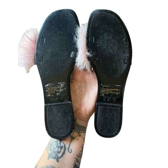Pink Fuzzy Steve Madden Slides Size 9 - Picture 3 of 3